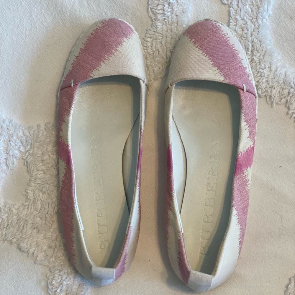 Burberry flats